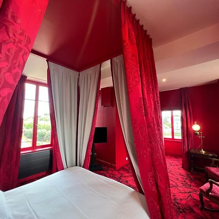 Logis Hotel La Maison A Pan De Bois Vierzon Eksteriør billede