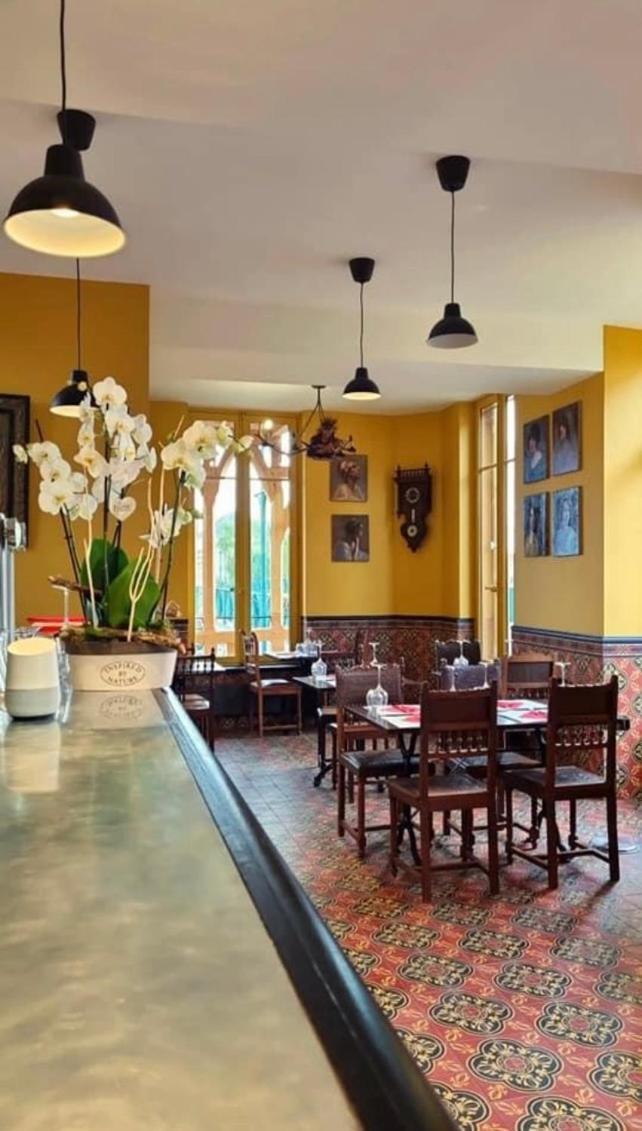 Logis Hotel La Maison A Pan De Bois Vierzon Eksteriør billede