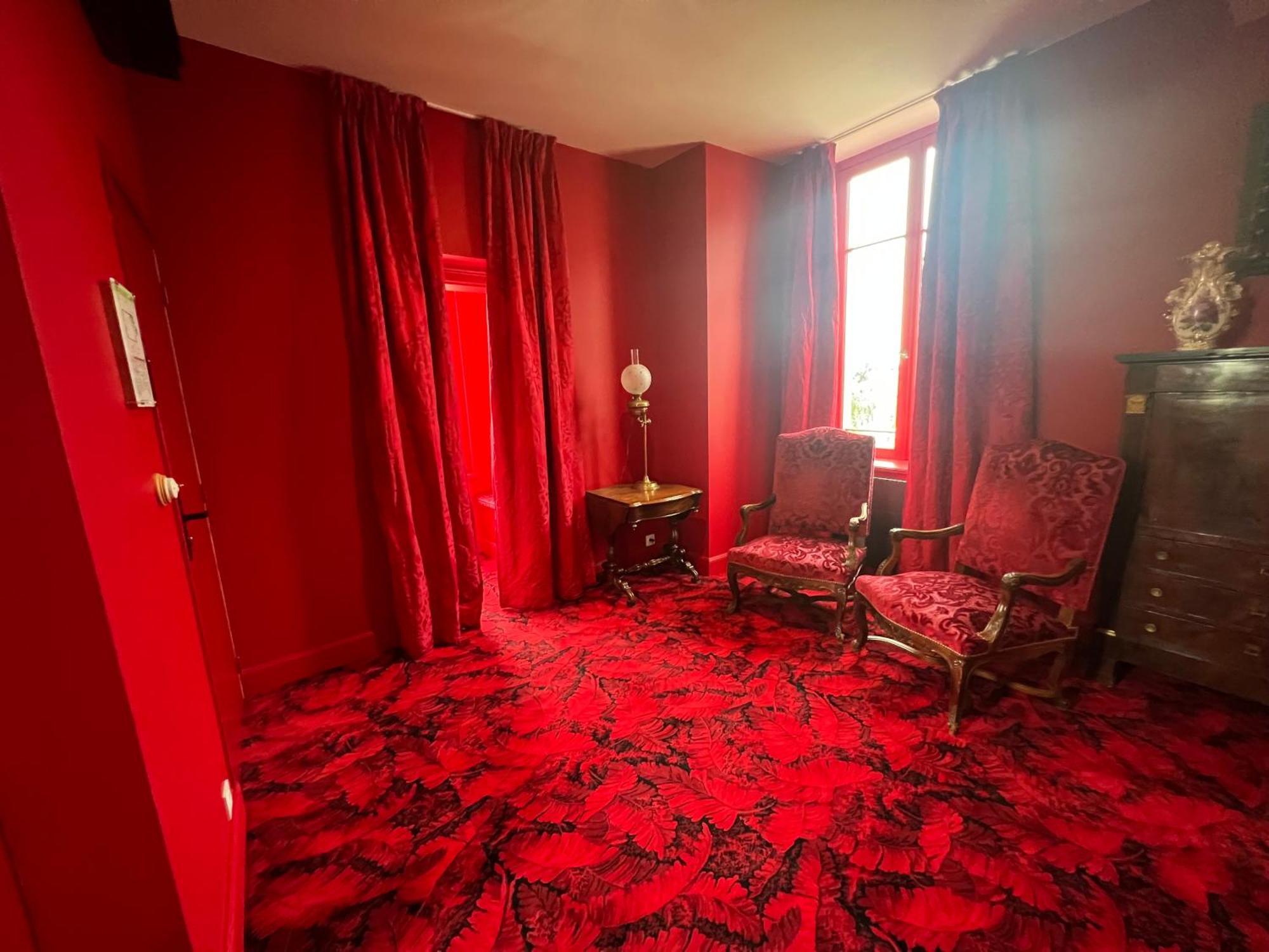 Logis Hotel La Maison A Pan De Bois Vierzon Eksteriør billede